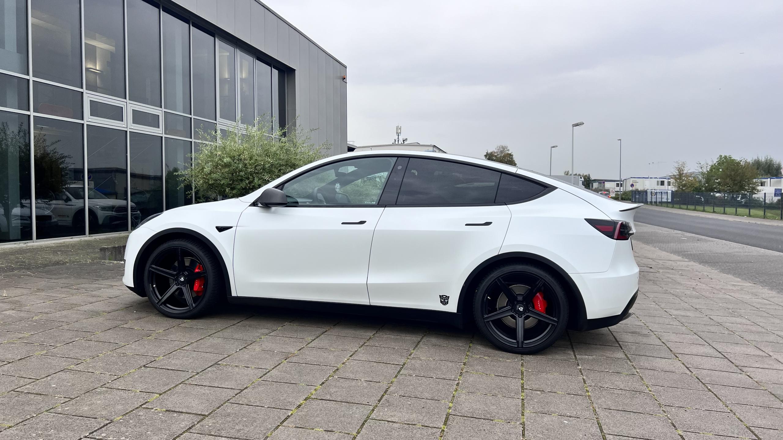 Tesla Model Y 003 - Räder KV1 S Mattschwarz poliert